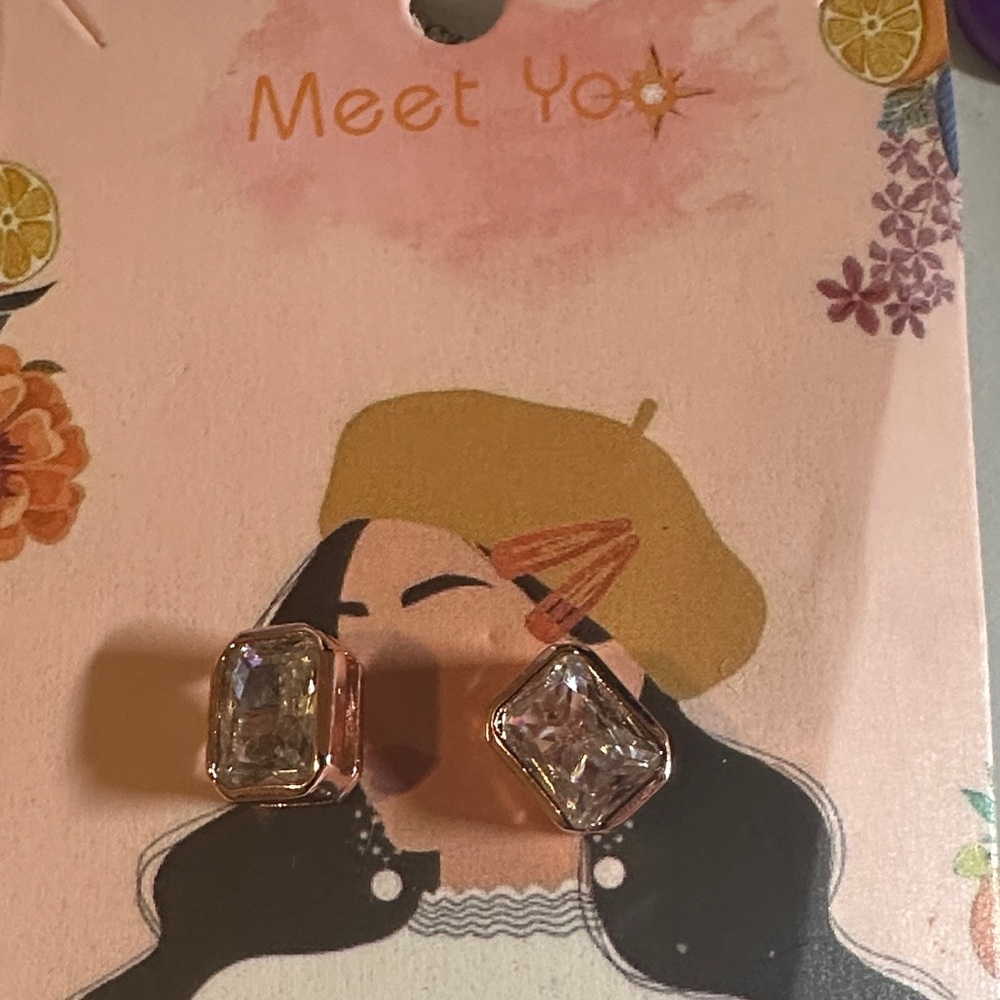 Rose gold color and a crystal Stud Earrings New